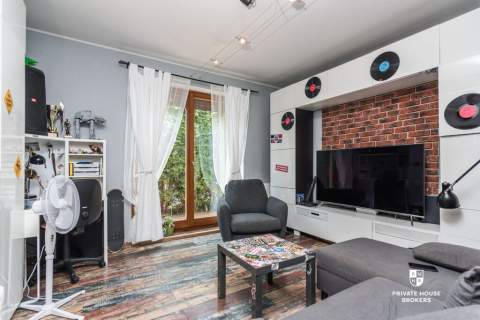 Apartament z pięknym ogrodem i kinem letnim