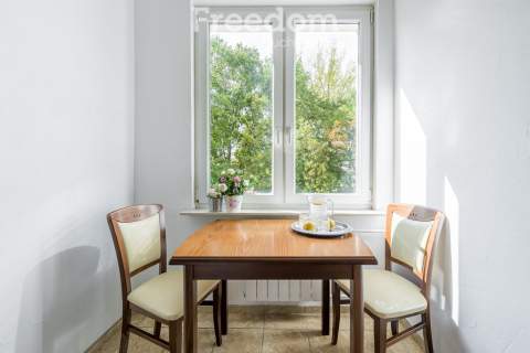 Kawalerka 23,80 m2 z oddzielną kuchnią.