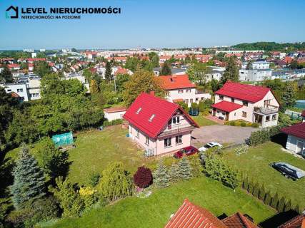 Dom, warsztat na dużej działce w mieście