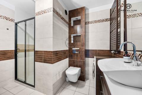 3 balkony 2 Msc. postojowe Oś. Myśliwska Park