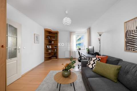 Blisko uczelni Gaj Balkon Inwestycja