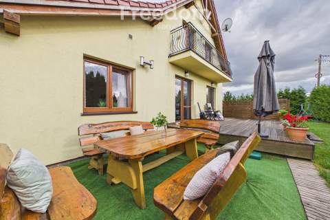 Dom 192 m z mieszkaniem Nowa Wieś Malborska