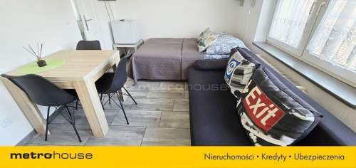 DOM NAD MORZEM Z POKOJAMI DLA TURYSTÓW
