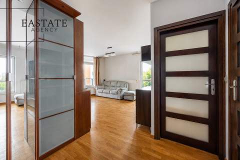 2 pok. 56 m2 duży balkon Metro Młynów