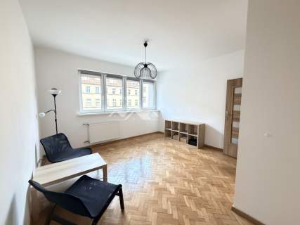 Centrum /Do zamieszkania od zaraz/oddzielna kuchni