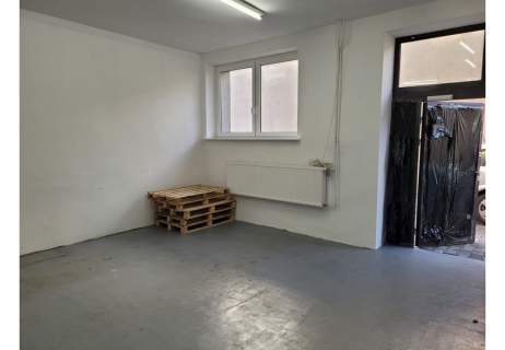 Lokal handlowo-usługowy 54 mkw - wynajmę