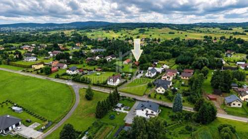 REZERWACJA DREWNIANY DOM Z ZABUDOWĄ GOSPODARCZĄ I GRUNTEM 63AR,...