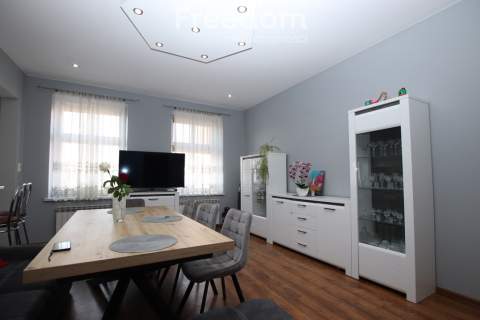 Kamienica przy Starym Rynku w Kole   700m .