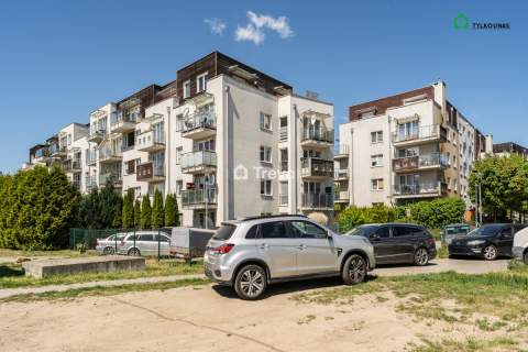 3 Pokoje blisko tramwaju, Winda, Dwa poziomy