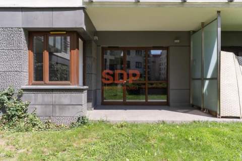 Rondo Daszyńskiego . apartamentowiec . taras . 2009 . 2 pok,...