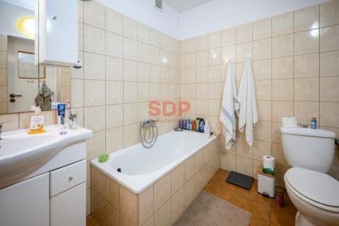 96 m2 w kamienicy blisko centrum