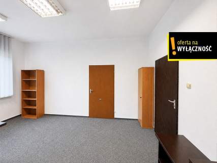 Lokal usługowo-biurowy 18 m   ul. Nowy Świat