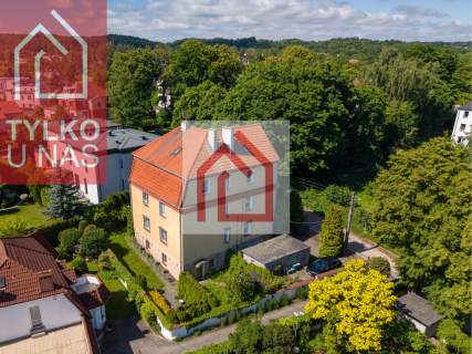  Niski parter z Potencjałem Kameralny budynek