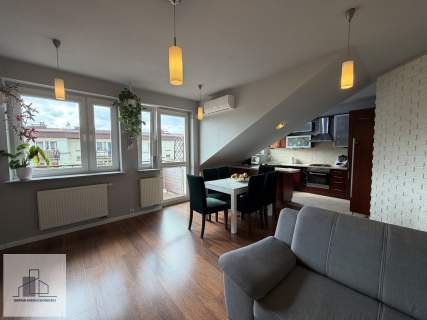 3 pokoje, duzy salon, balkon dodatkowe poddasze osiedle strzeżone