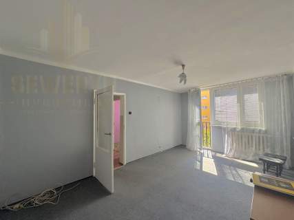 2 pokoje do remontu, 37,7 m , balkon francuski