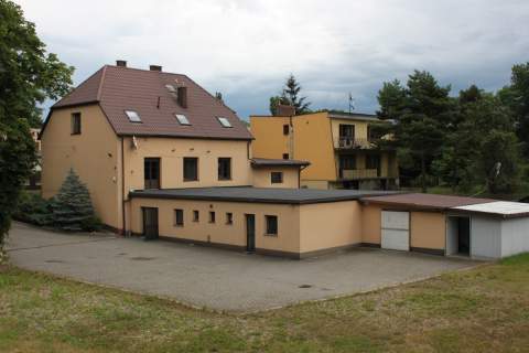 DOM z częścią handlowo-usługową DUŻA działka inwe