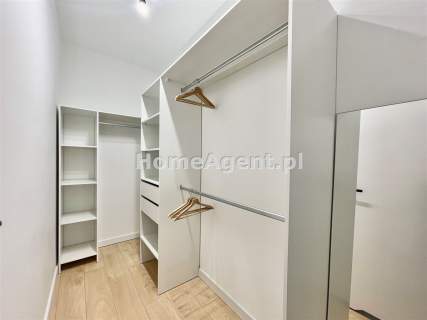 NOWY PIĘKNIE URZĄDZONY APARTAMENT Z OGRÓDKIEM 