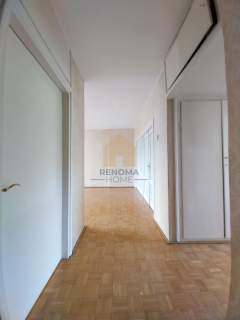 4 pokoje zabudowany balkon parking dwustronne