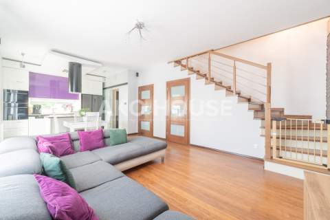 DOM szeregowy Ciołkowskiego Garaż Taras-20 m2