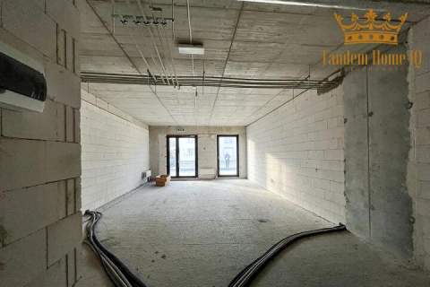 Na wynajem lokal parterowy usługowo-handlowy 122 m2 Ursus 