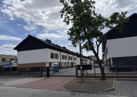 Dwupoziomowe mieszkanie w Markach