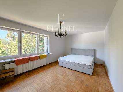 Przestronny dom 220 m2 z ogrodem - 6 pokoi