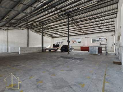 Hala magazynowa 324m2 wraz z pomieszczeniami biurowymi 140m2...
