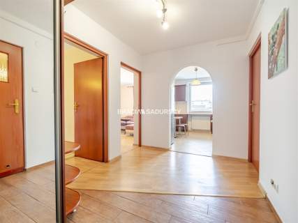2 piętro, balkon, 3 pok., piwnica,zielono, parking