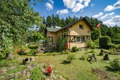Rekreacja i całoroczny komfort   domek w lesie 