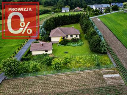 Dom z budynkiem gospodarczym - Lichwin gm. Pleśna