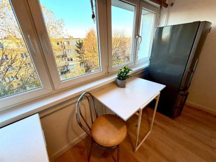 Hipoteczna-przestronne dwa pokoje, balkon, parking