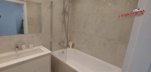 100 metrowy apartament między morzem, a jeziorem.