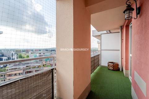 3-pok/blisko tramwaj/garaż/kom.lok/2 balkony/Rucza