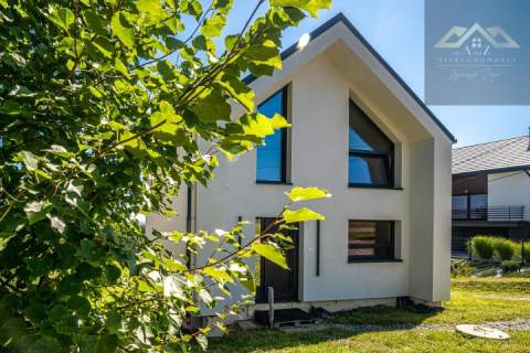 DOM Z PANORAMĄ TARNOWA ZAWADA 75 M2 8 ARÓW 30-METROWY TARAS