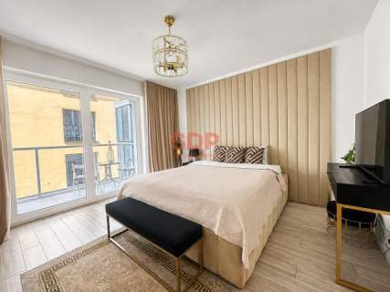 Małe mieszkanie w apartamentowcu przy Rynku przy rzece