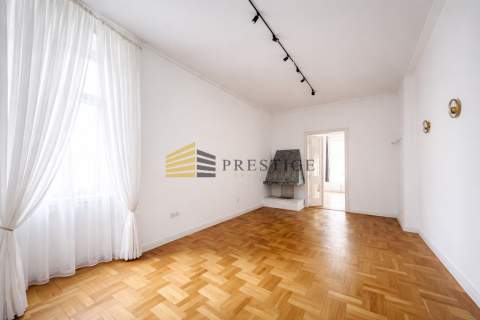 Lokal w zabytkowej kamienicy z windą, CENTRUM
