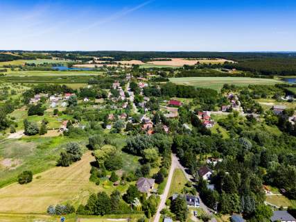 Działka z linią brzegową jeziora Binowo