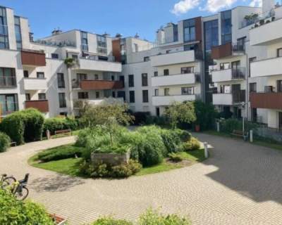 Cichy 2-pokojowy apartament z widokiem na patio garaż
