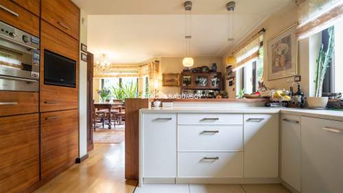 ZADBANY,WYSOKI STANDARD DOM OK 230 M2