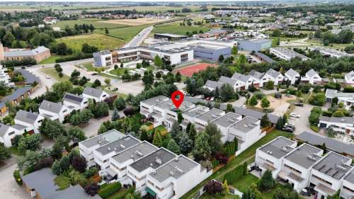 Dwupoziomowe z garażem i ogrodem Dąbrówka