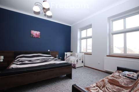 Kamienica przy Starym Rynku w Kole   700m .