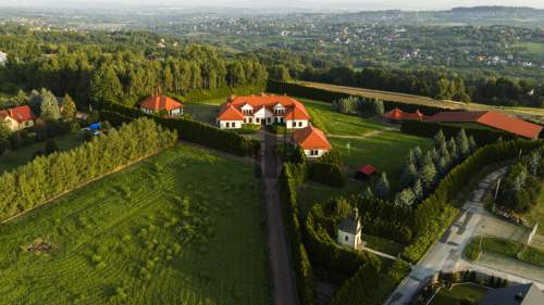 Rezydencja oraz 17.000 m prywatnej przestrzeni