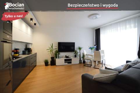 Funkcjonalne, duże mieszkanie z ogródkiem 