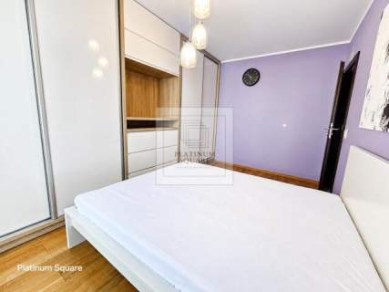 pokoje ok. 78 m2 2 łazienki 2 balkony garaż pierszy najem