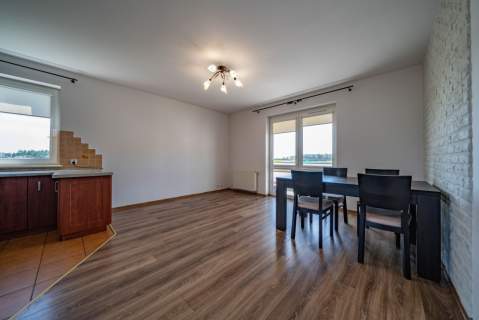 3 pokoje duży balkon hala garażowa piwnica