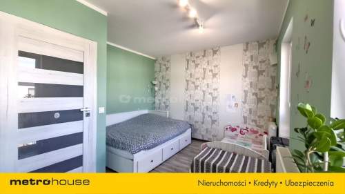 NOWOCZESNY DOM Z OGRODEM 80 m 3 SYPIALNIE