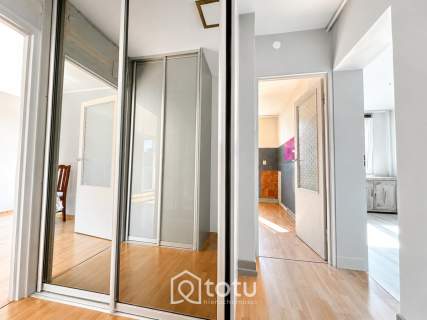 200m Metro Kondratowicza-Grunt uregulowany-Balkon