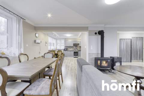 Piękny duży dom w malowniczej okolicy