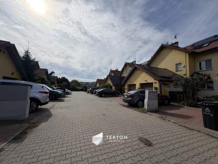 Segment 174 m w zielonym Wawrze Fotowoltaika