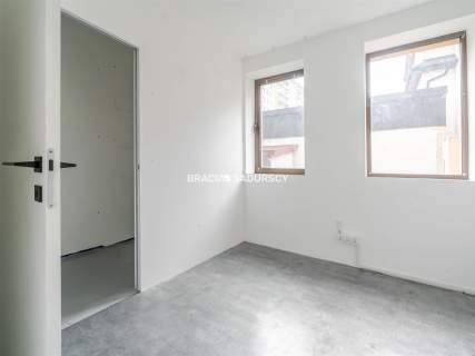 lokal handlowo-usługowy lub biurowy 100m2 Olsza